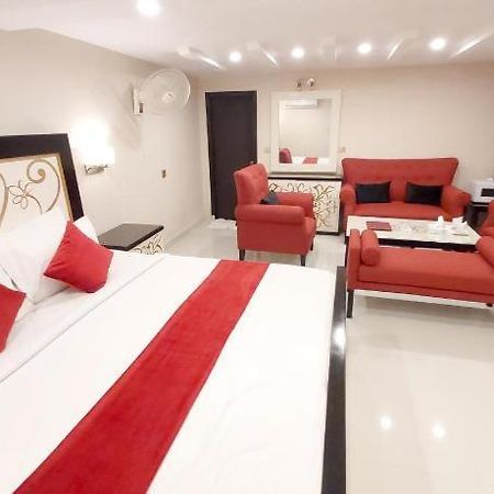 Hotel Mairona Gulberg Lahore Eksteriør billede